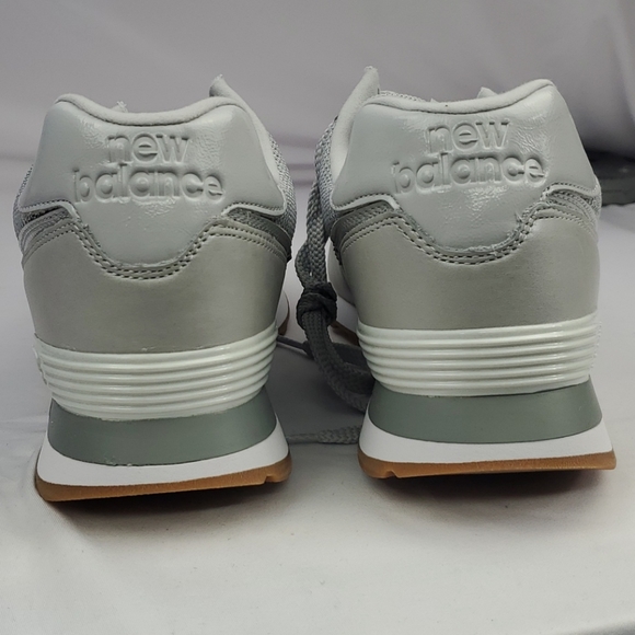 New Balance - Picture 4 of 5